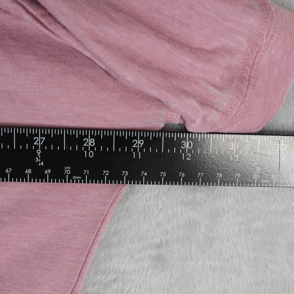 Ariat Flowy Francesca Top Nostalgia Rose Oversized Fit Split Neck Shark Bite Hem - Picture 9 of 10